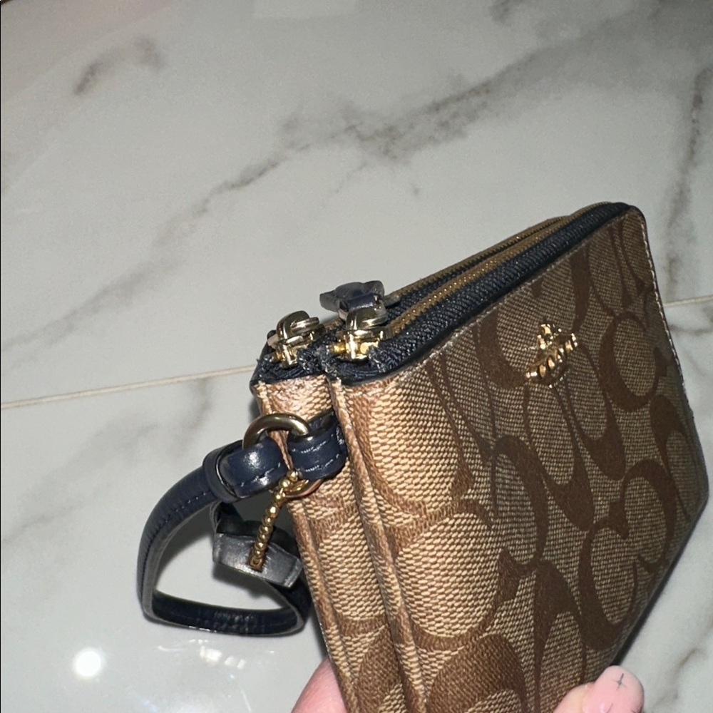 4 Coach Items Bundle - image 12